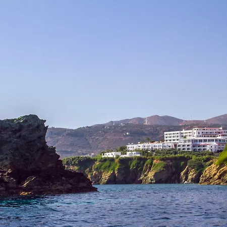Peninsula & Resort
